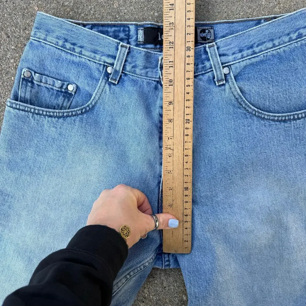 Vintage Y2K Levi's Silvertab Loose Faded Blue Denim Jean Shorts Jorts Size 33